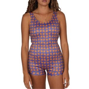ISO winki Lola petal surf suit size 8
